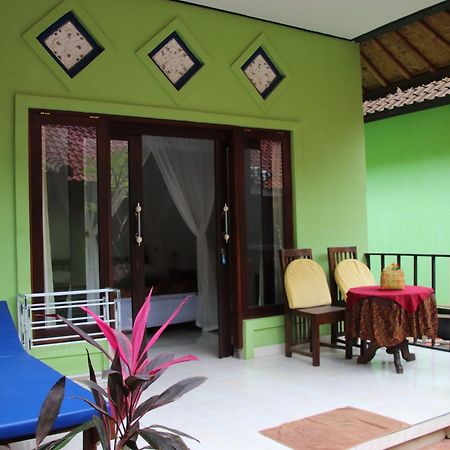 Taman Sandat Amed Buitenkant foto