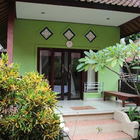 Taman Sandat Amed Buitenkant foto