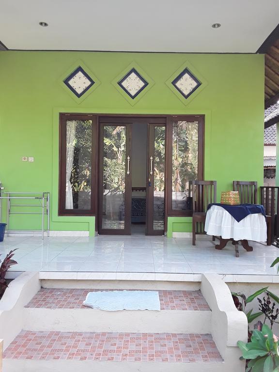 Taman Sandat Amed Buitenkant foto